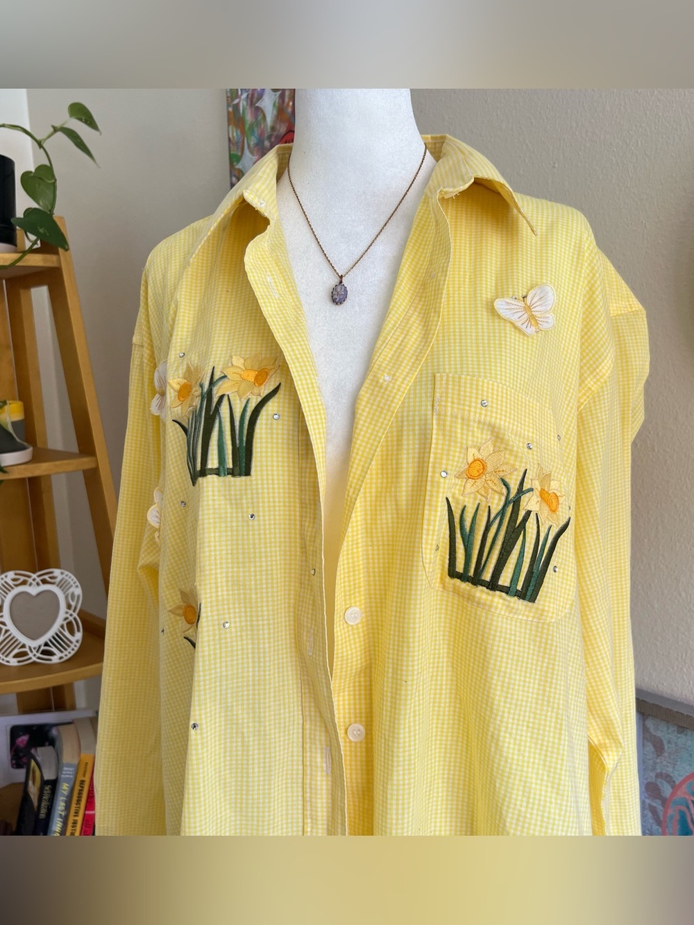 spring button-up 🐣 - Picture 2 of 5